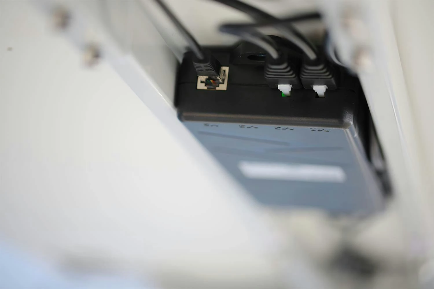 Elektrisch Höhenverstellbarer Schreibtisch 750-1300mm / 1200 X 800 Mm, Weiß 6 Elektrisch Höhenverstellbarer Schreibtisch 750-1300mm / 1200 X 800 Mm, Weiß – Bild 6